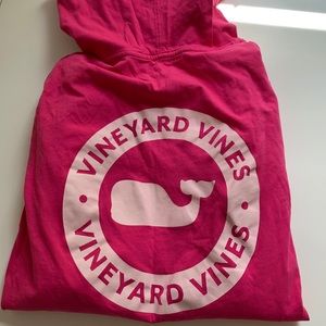vineyard vines long sleeves with a hood!!